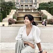 Diseñadora gráfica a punto de graduarse, con experiencia profesional en prácticas formativas y con portfolio atractivo